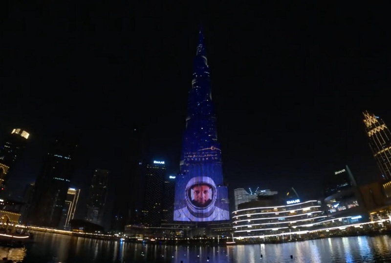 Burj Khalifa lights up to celebrate Sultan AlNeyadi's homecoming