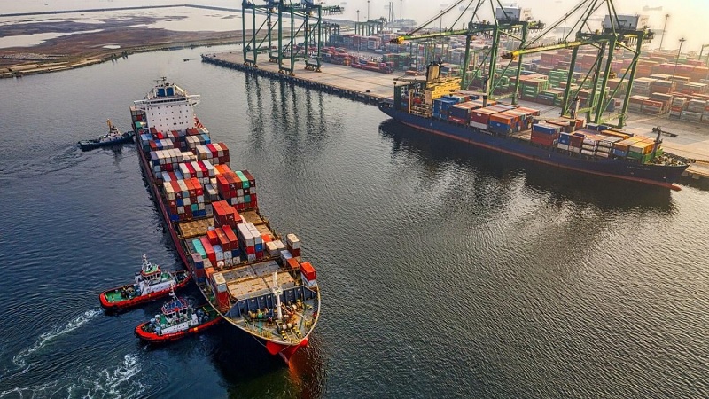 Dubai ranks first in Arab world on shipping