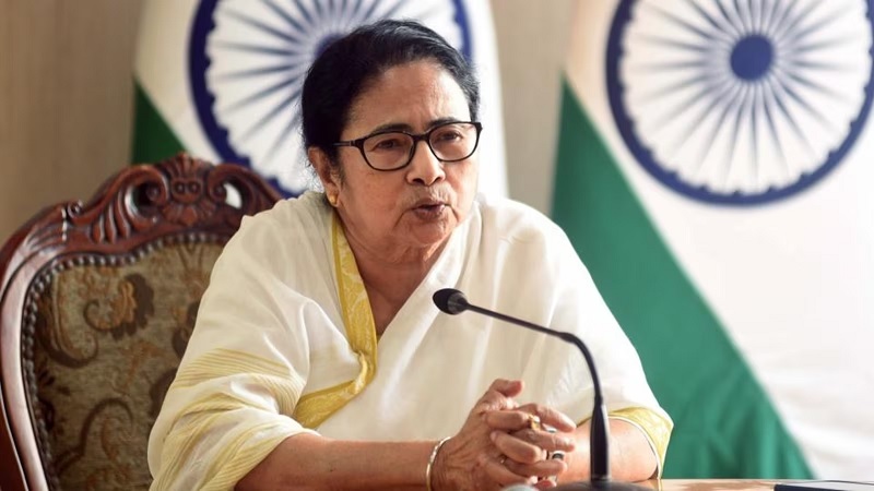 Mamata Banerjee to meet Lulu Group officials in Dubai