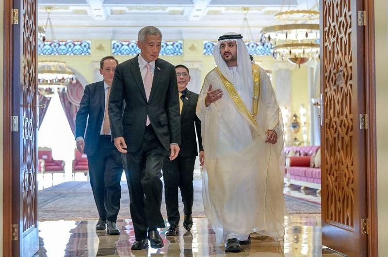 Dubai Deputy Ruler meets with Singapore PM
