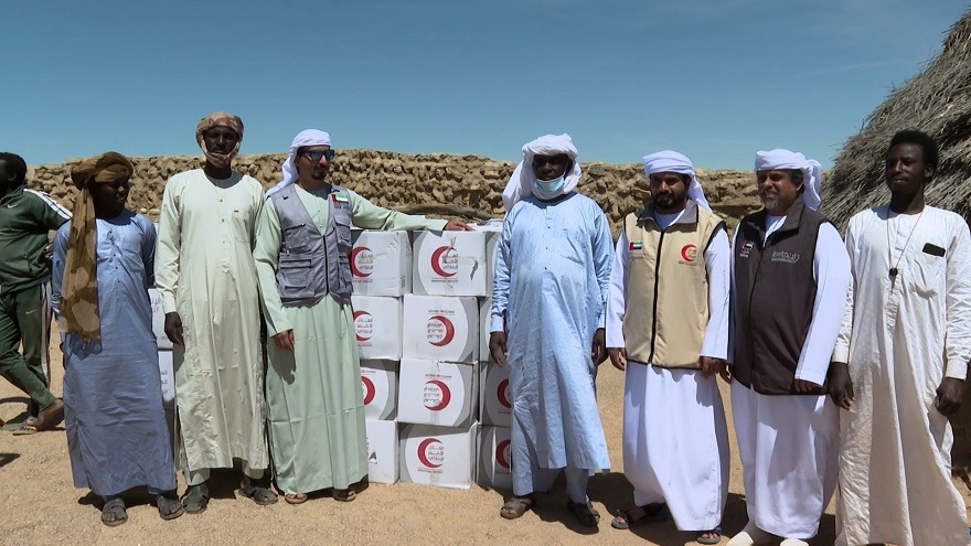 UAE humanitarian team distributes food baskets to residents of Chadian city of Amdjarass