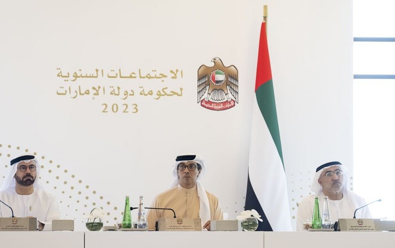 Mansour bin Zayed chairs Ministerial Council for Development, discusses governmental projects