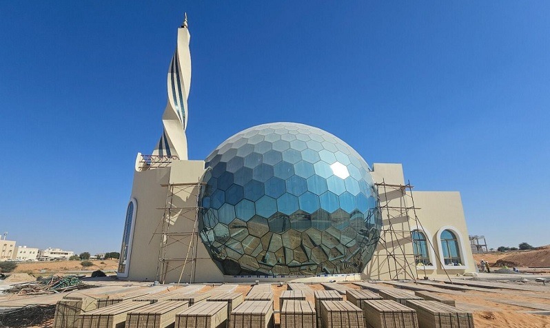 A new mosque built in Sharjah with a stunning glass dome