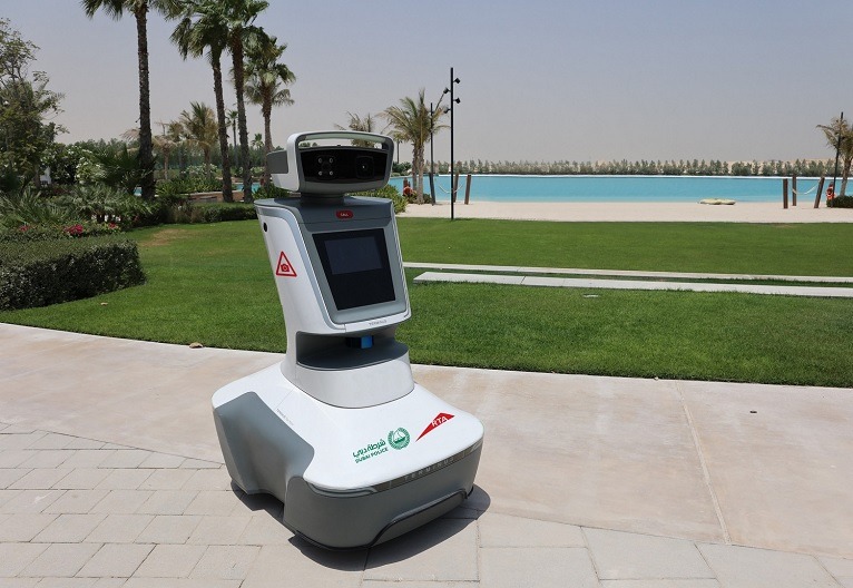 AI robot to patrol Dubai beaches to monitor e-scooter violations!