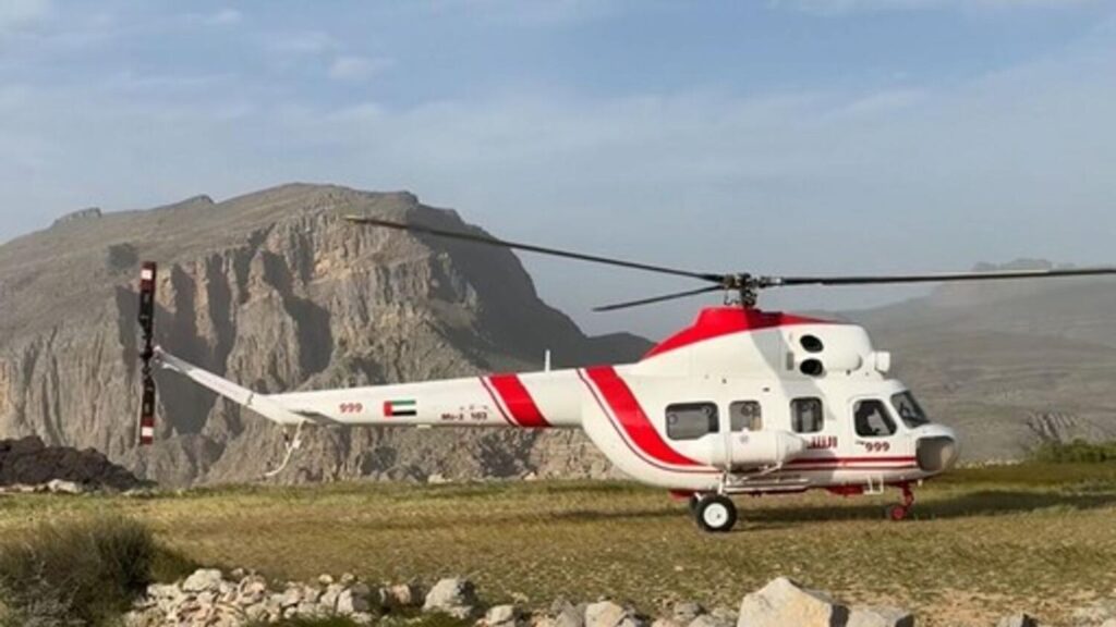 3 trekkers stranded on mountain at 4,000 feet are rescued by air