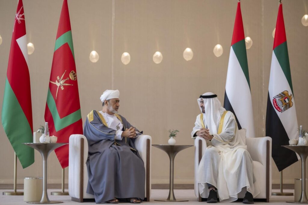 The President of the United Arab Emirates welcomes the Sultan of Oman