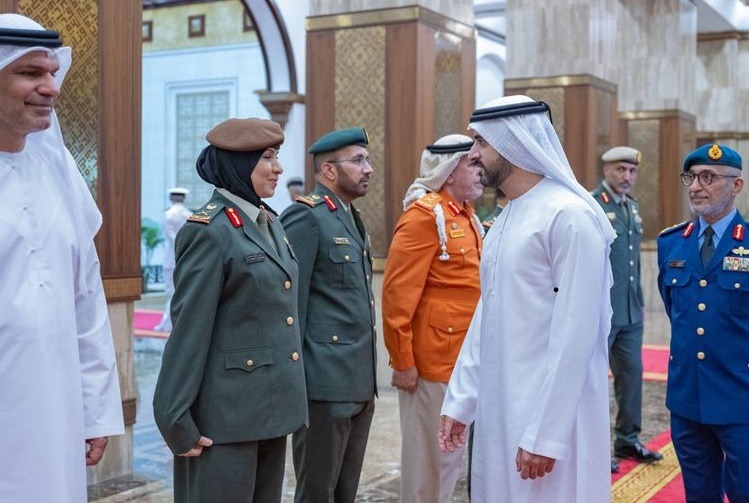 Sheikh Hamdan toured the Ministry of Defense and met with senior leaders