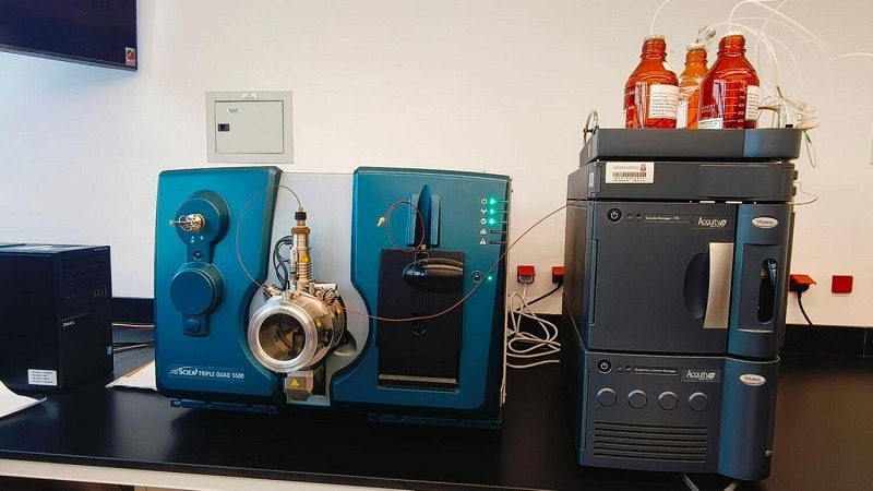 AI-powered honey testing lab in Abu Dhabi