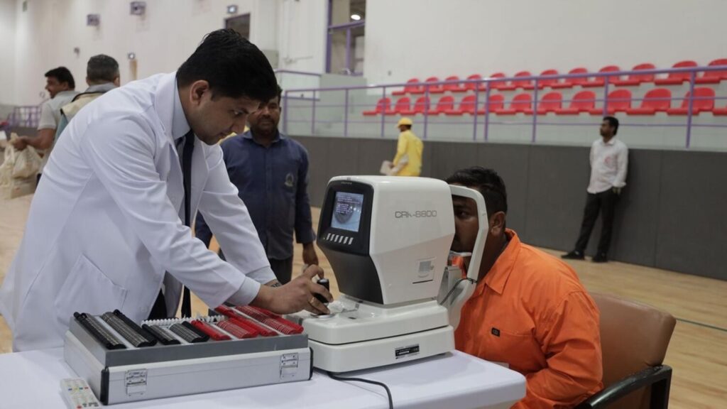 Free medical check-ups for over 3,000 foreign workers in Sharjah