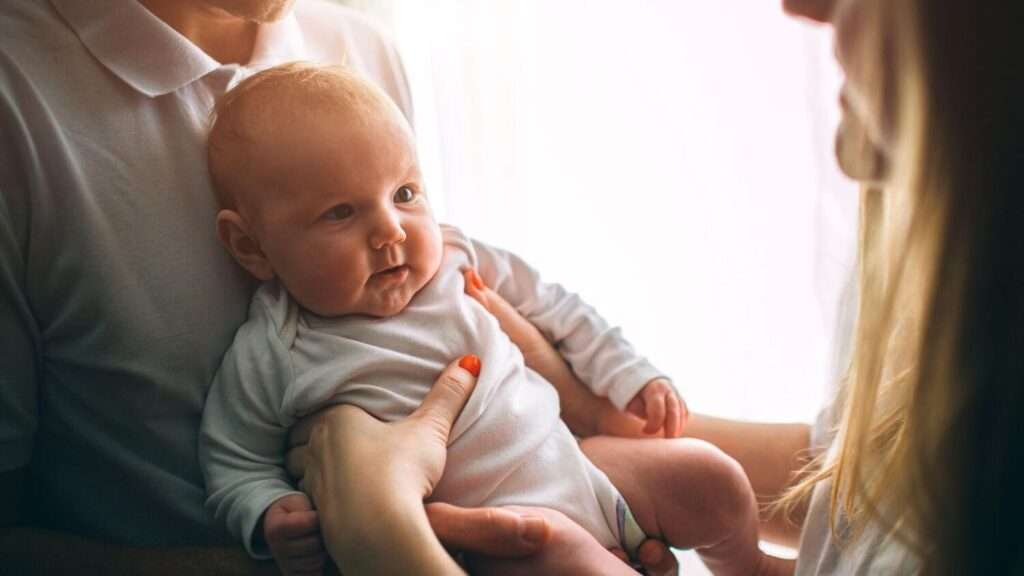 UAE: What you need to know about paternity leave?